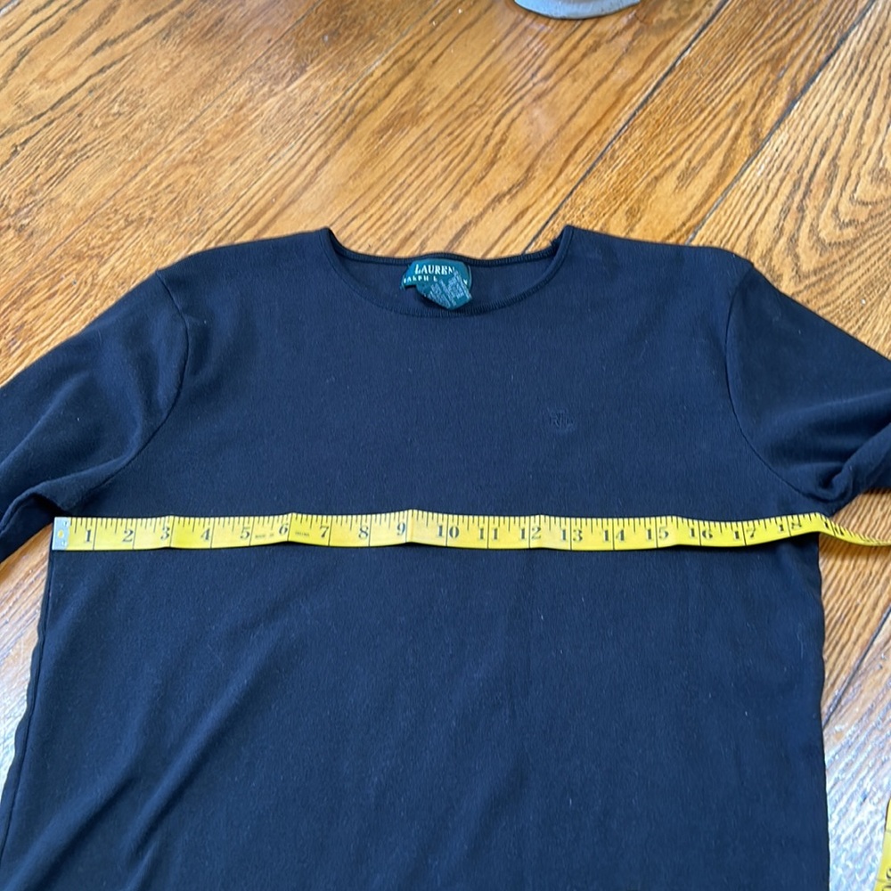 Lauren Ralph Lauren black tee. Green label, size Large. Good used condition. - Picture 5 of 8